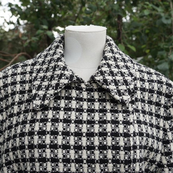 Black and White Plaid Jacket - Picture 3 of 5